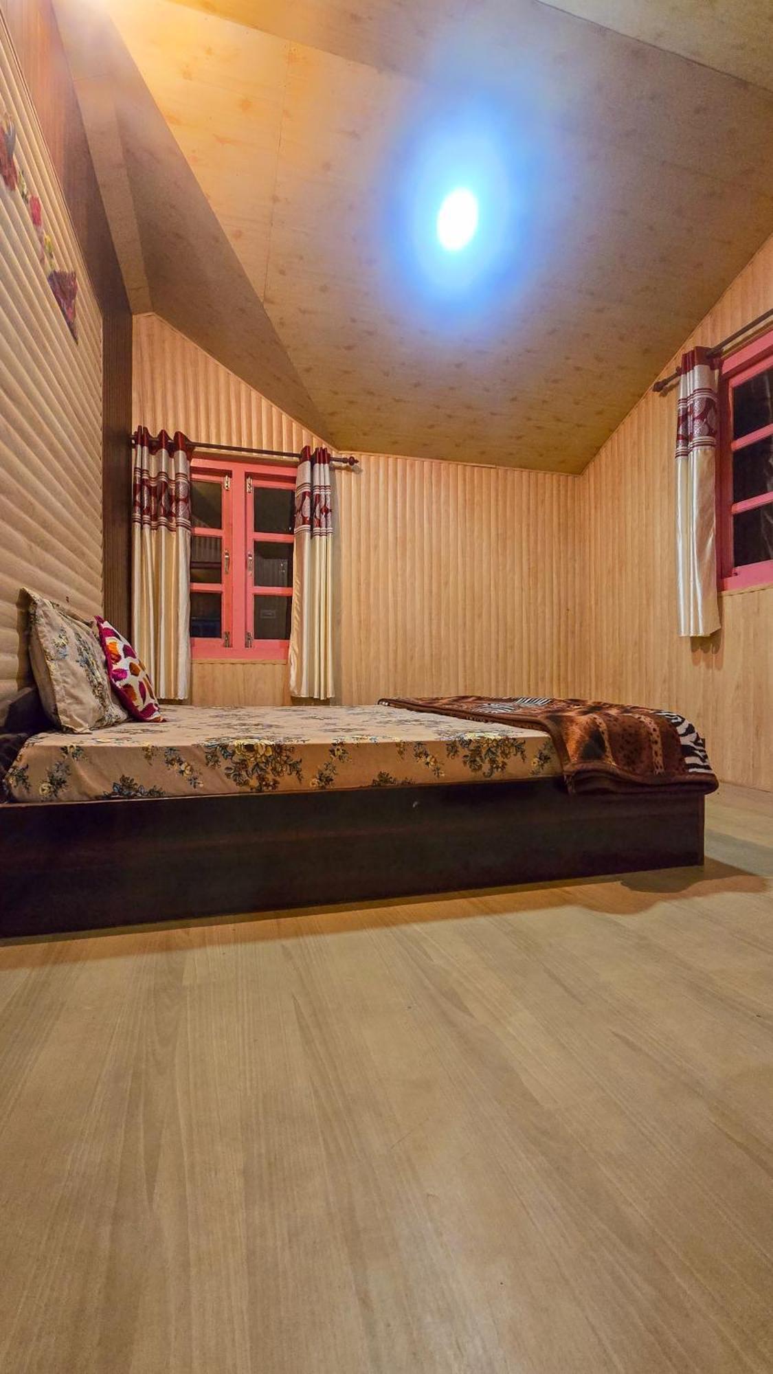 The City Escape Farmstay Šimla Pokoj fotografie